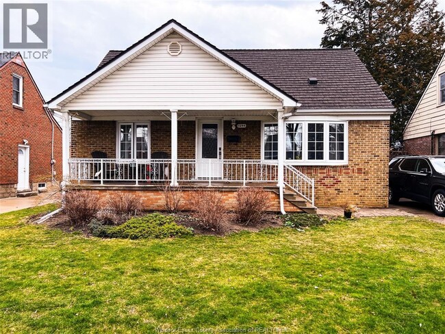 property at 1244 Belle Isle View Blvd