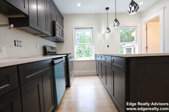 26 Union St, Unit 1 in Boston, MA - Building Photo - Building Photo
