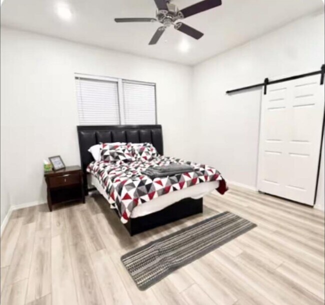 2400 Burkett St. in Houston, TX - Building Photo - Building Photo