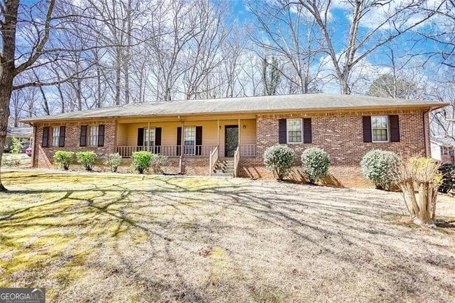 property at 380 Hidden Valley Dr SE