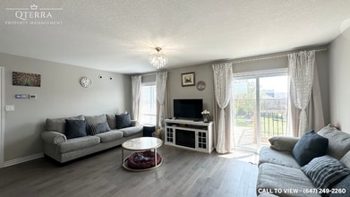 11 Ashberry Pl in St Thomas, ON - Building Photo - Building Photo