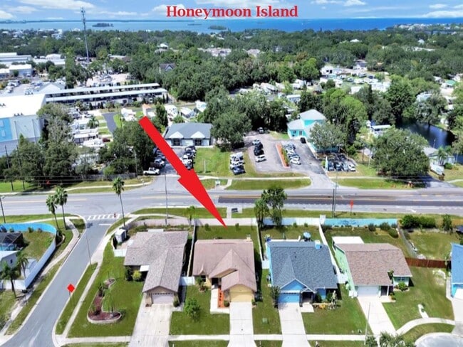 240 Whisper Lake Rd in Palm Harbor, FL - Building Photo - Building Photo