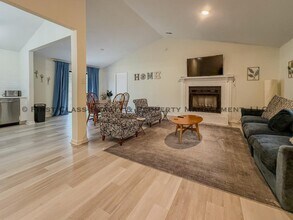 5819 Woodrock Ct in Charlotte, NC - Building Photo - Building Photo