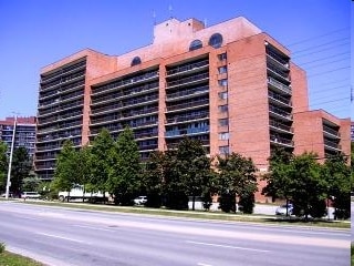 Wood Glen Estates in Mississauga, ON - Building Photo - Building Photo