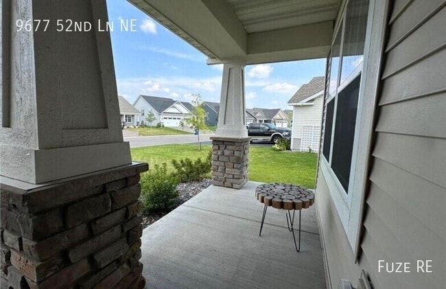 9677 52nd Ln NE in Saint Michael, MN - Foto de edificio - Building Photo