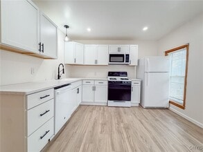 10 Beach Ave in Auburn, NY - Building Photo - Building Photo