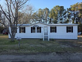 135 Buckeye Ct in Vance, SC - Building Photo