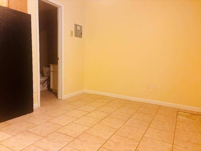 80 Dartmouth Loop in Staten Island, NY - Building Photo - Building Photo