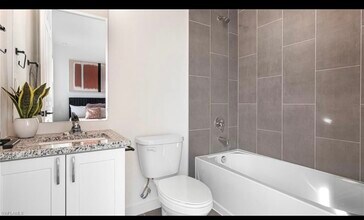 417 NW 3rd Ln in Cape Coral, FL - Building Photo - Building Photo