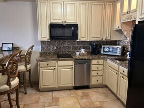 935 Beachview Dr in St. Simons Island, GA - Building Photo - Building Photo