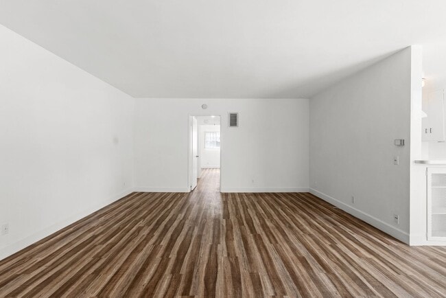 809 Edgewood St in Inglewood, CA - Building Photo - Building Photo