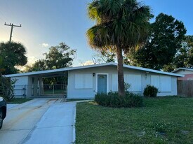1219 S 10th St in Fort Pierce, FL - Building Photo