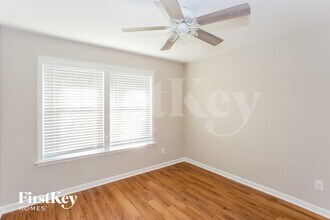 131 Tilton Dr in Mooresville, NC - Foto de edificio - Building Photo