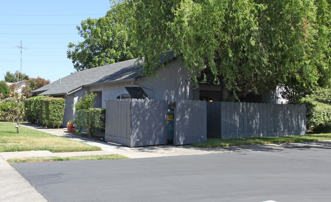 Megan's Garden Apartments in Modesto, CA - Building Photo - Building Photo