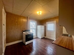 1220 S 20th St in Lincoln, NE - Foto de edificio - Building Photo