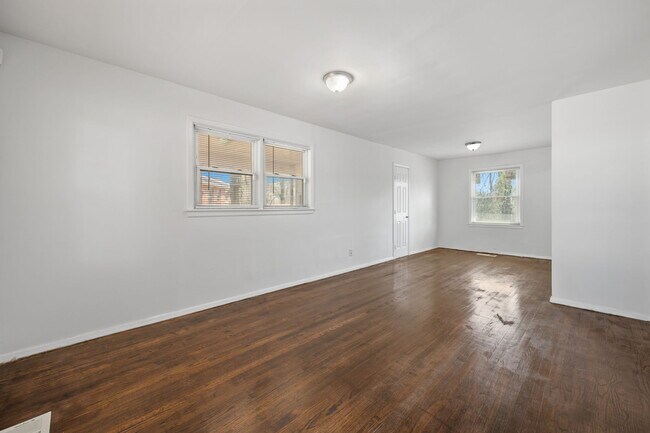 property at 660 Quaker St SW