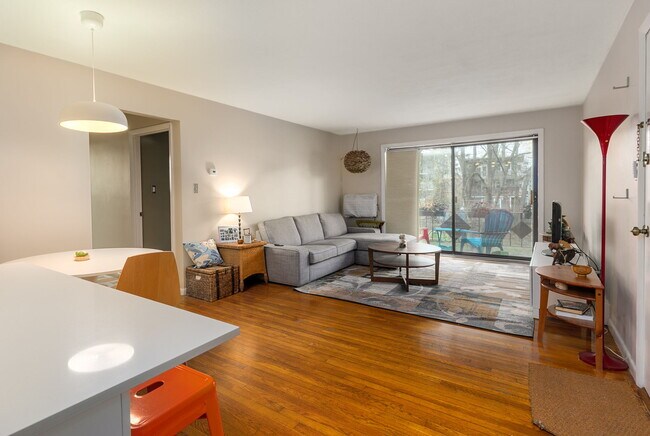 171 South St, Unit 11B in Boston, MA - Foto de edificio - Building Photo