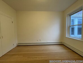 1539 Beacon St in Brookline, MA - Building Photo - Building Photo