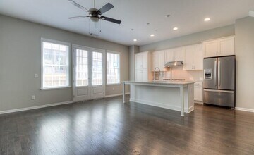 6722 Cadence Blvd in Sandy Springs, GA - Building Photo - Building Photo