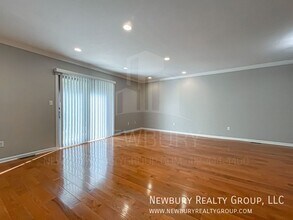 135 Banksville Pl in Pittsburgh, PA - Building Photo - Building Photo