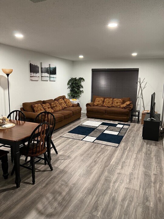 4837 Cedar Springs Rd, Unit 320 in Dallas, TX - Building Photo