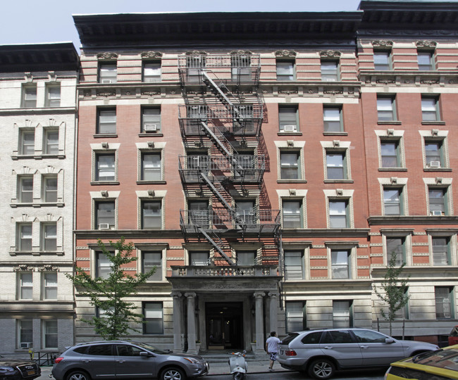 419 W 118th St in New York, NY - Building Photo - Building Photo