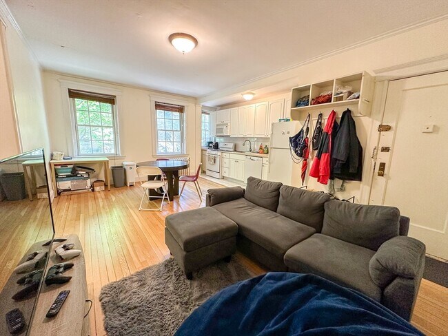 property at 854 Massachusetts Ave