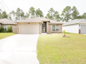 8261 Sierra St in Navarre, FL - Building Photo