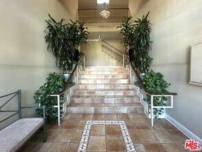 1731 Barry Ave in Los Angeles, CA - Building Photo - Building Photo
