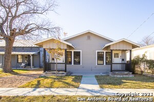 911 N Mesquite St in San Antonio, TX - Building Photo