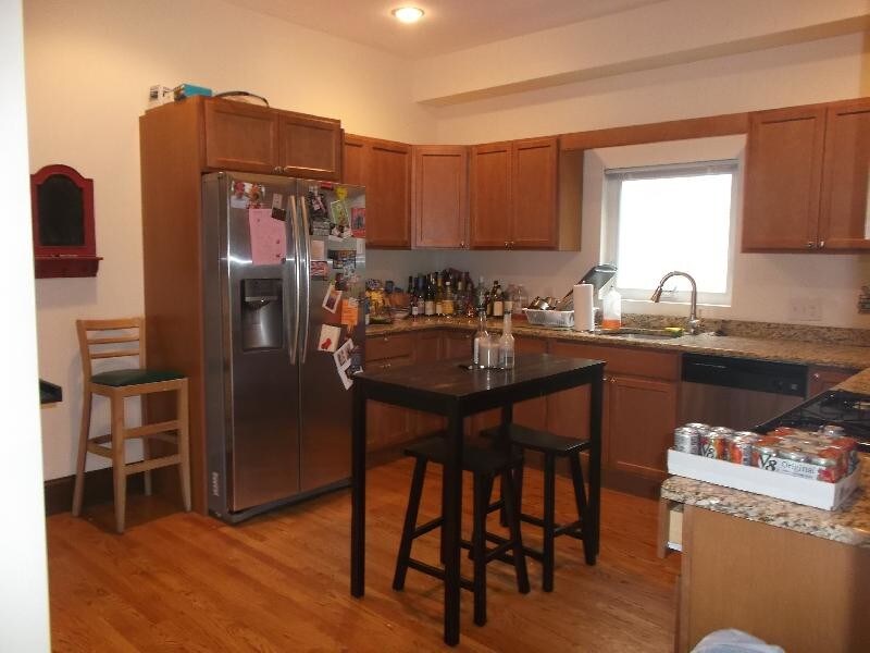65 Mapleton St-Unit -Room 1 in Boston, MA - Building Photo