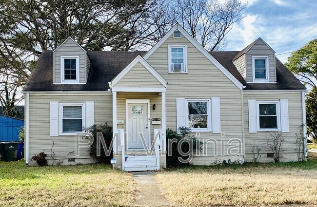 property at 3841 Chatham Cir