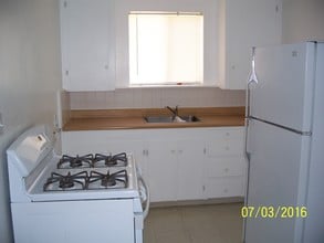 41325 National Trails Hwy in Daggett, CA - Foto de edificio - Building Photo