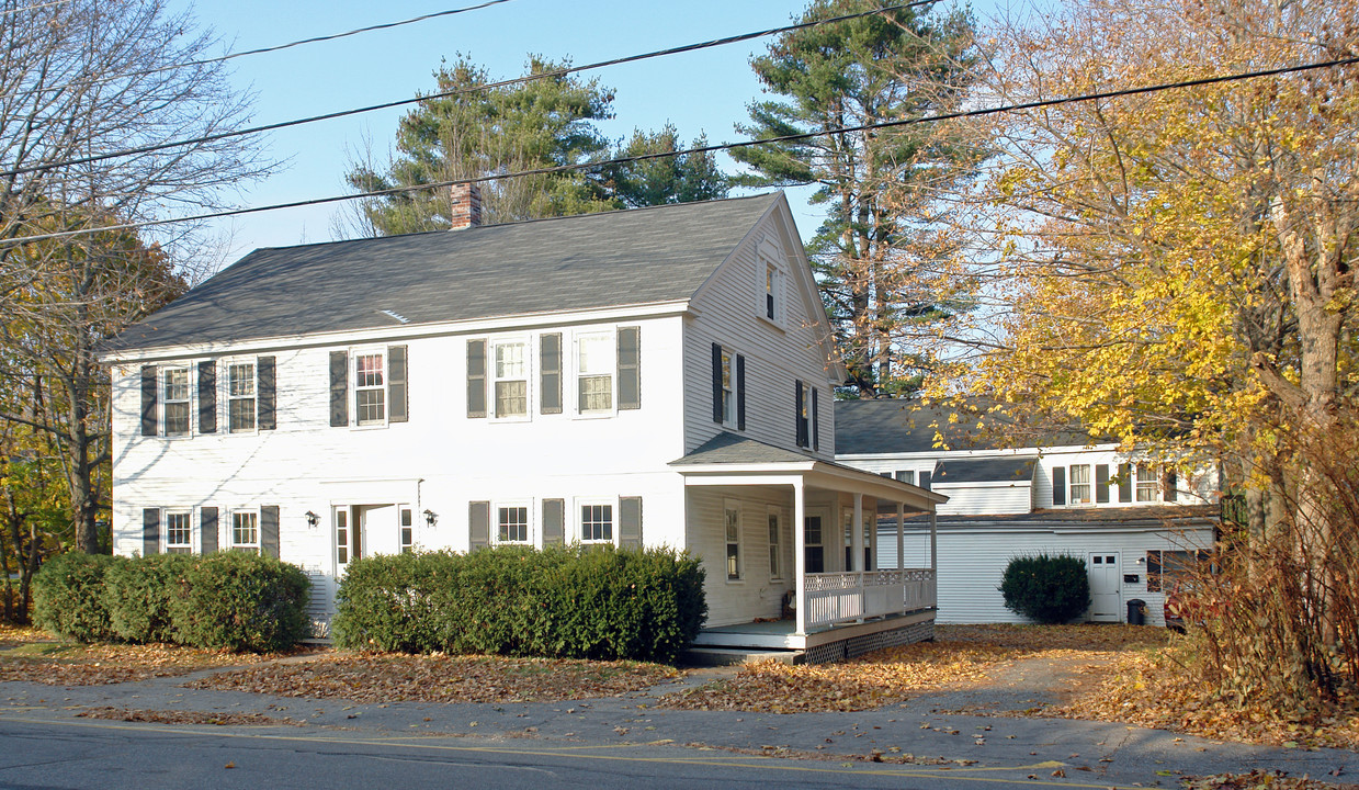 8 Summer St in Kennebunk, ME - Building Photo