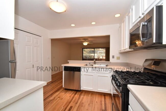 1033 Susan Way in Novato, CA - Building Photo - Building Photo