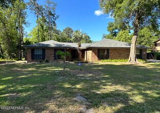 2842 Plummer Cove Rd in Jacksonville, FL - Building Photo - Building Photo