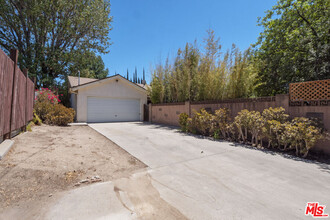 9601 Corbin Ave-Unit -A in Los Angeles, CA - Building Photo - Building Photo