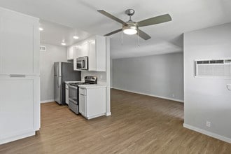 Maplewood Apartments in Mountain View, CA - Building Photo - Building Photo