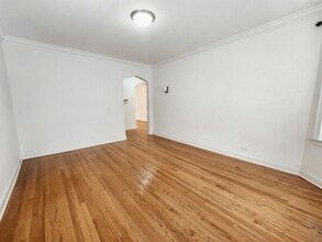 2724 W Farragut Ave in Chicago, IL - Building Photo - Building Photo