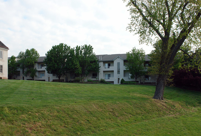 Selma Estate Apartments