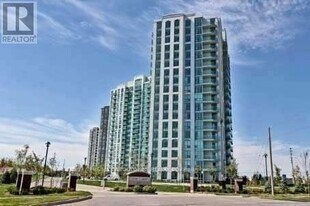4900 Glen Erin Dr in Mississauga, ON - Building Photo