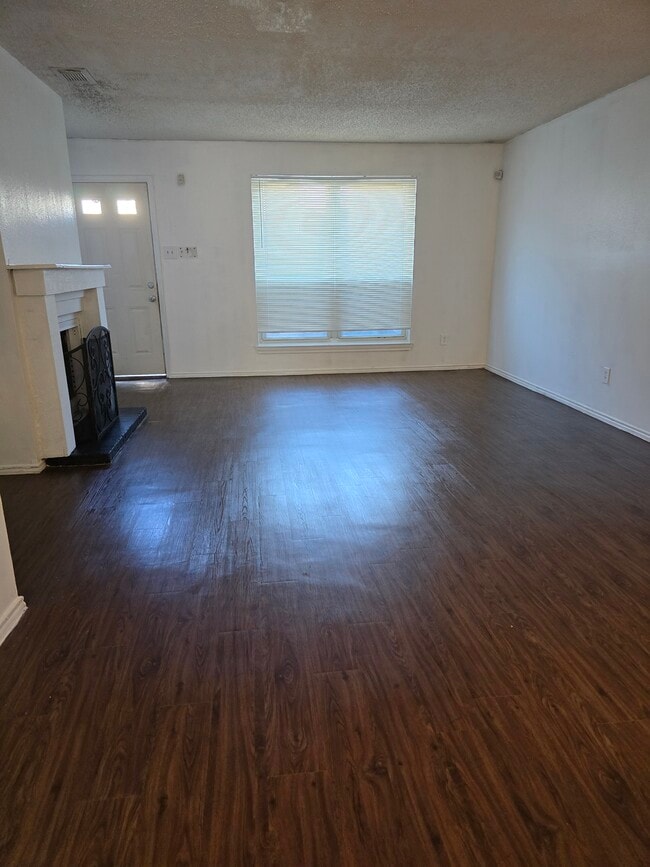 property at 2107 Greenbriar Colony Dr