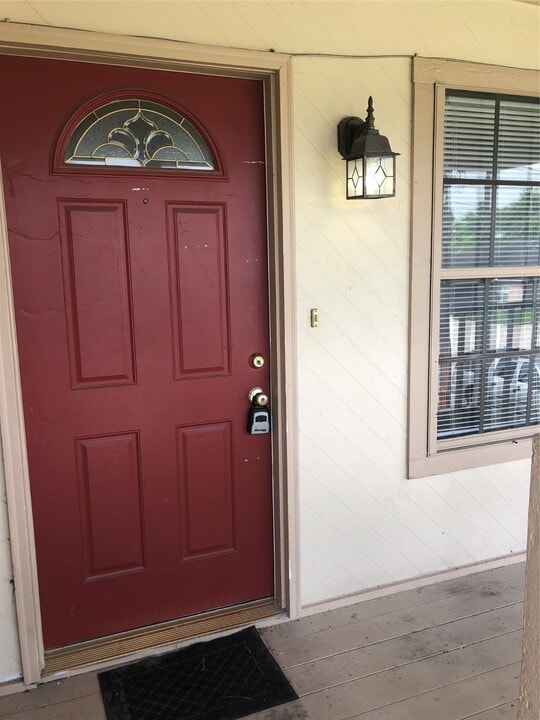 1022 Wilson Rd in Humble, TX - Building Photo