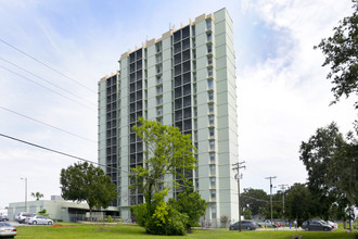 Episcopal Catholic Apartments in Winter Haven, FL - Building Photo - Building Photo