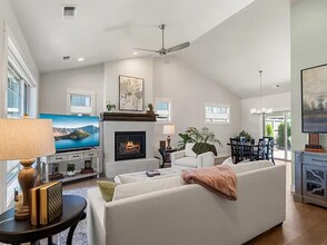 3952 Arizona Dr in Medford, OR - Building Photo - Building Photo