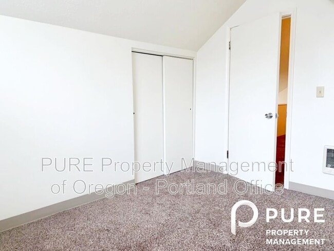 property at 3602 N Gantenbein Ave