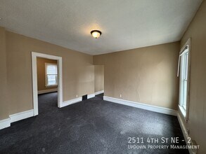 2511 4th St NE in Minneapolis, MN - Building Photo - Building Photo