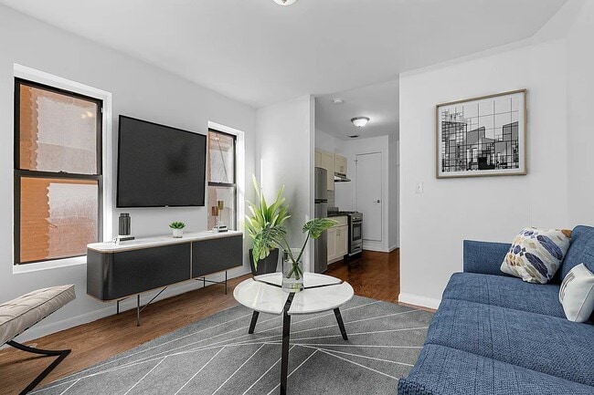 207 Madison St in New York, NY - Building Photo - Building Photo