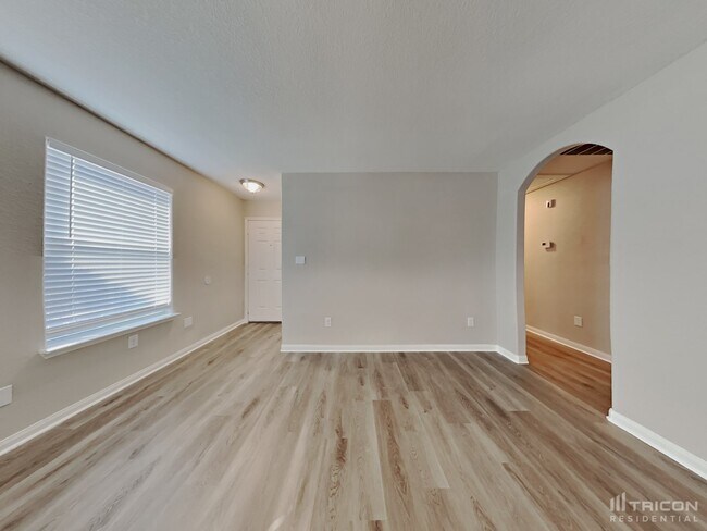 5406 Chase Canyon in San Antonio, TX - Foto de edificio - Building Photo