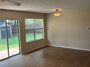 12217 Mosley Ln in Austin, TX - Building Photo - Building Photo